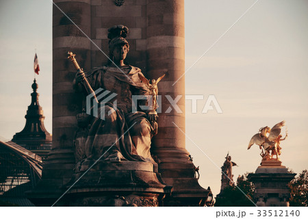 Alexandre III bridge 33512140