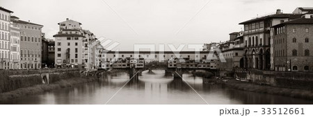 Florence Ponte Vecchio panorama monochrome 33512661