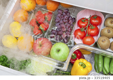 冷蔵庫の野菜室の写真素材