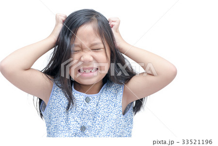 girl itchy his hair on isolated white 33521196