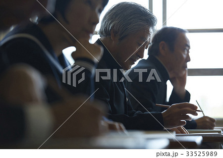 シニア　生涯学習イメージ 33525989