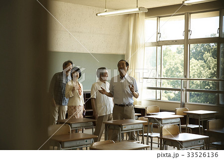 シニア　母校訪問 33526136