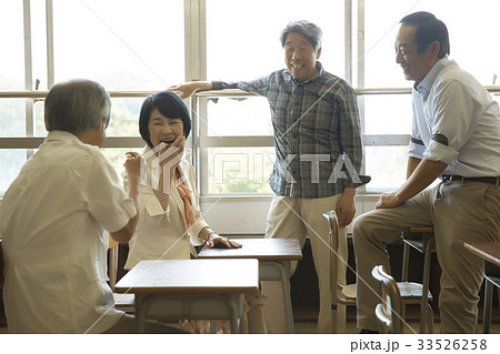 シニア 母校訪問 シニア 母校訪問 33526258