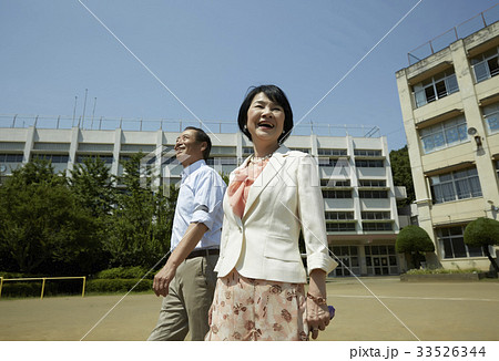 シニア　母校訪問 33526344