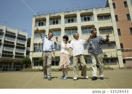 シニア 母校訪問 シニア 母校訪問 33526433