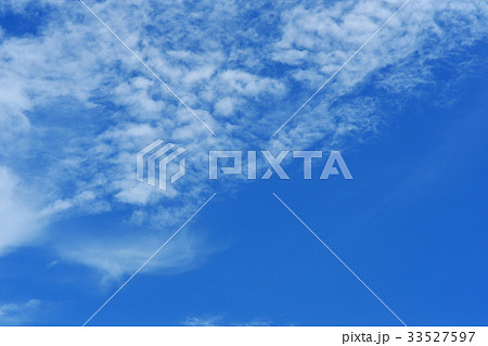 Blue sky. 33527597