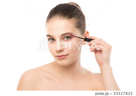 Eye make up apply. Mascara applying closeup, long Eye make up apply. Mascara applying closeup, long 33527815