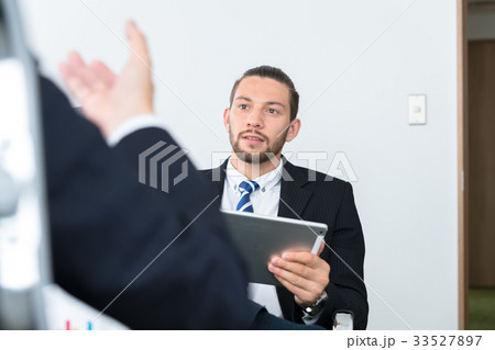 ビジネスマン、外国人、グローバル、打ち合わせ、ミーティング 33527897
