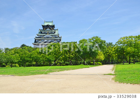 大阪城 西の丸庭園から望む天守閣の写真素材