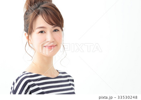 ポートレート・若い女性 33530248