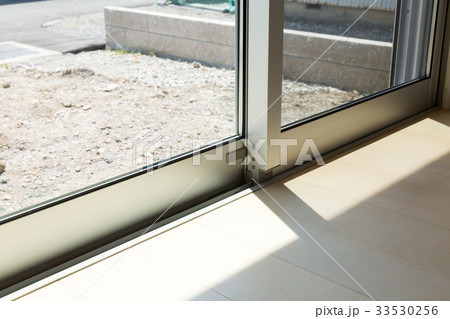 窓 窓 33530256