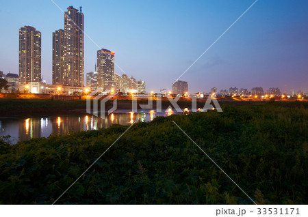高層マンション ソウル 夜景 33531171