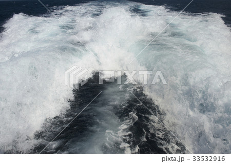 水の泡 流れ 海 33532916