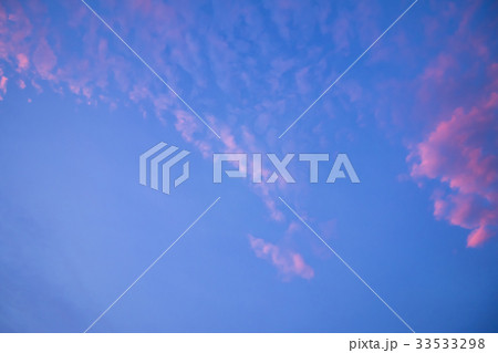 8月の空  朝焼け　3;2 33533298