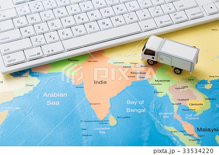 地図とパソコン 地図とパソコン 33534220