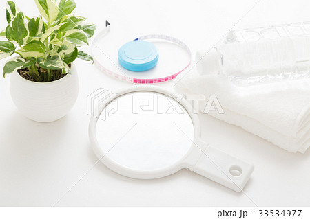 タオルと手鏡 33534977