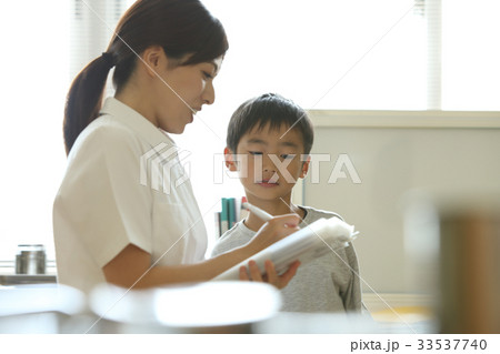 看護師さん 33537740