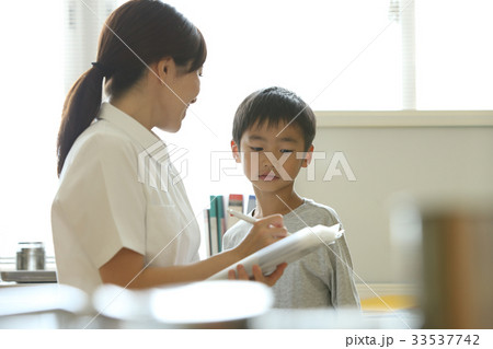 看護師さん 33537742
