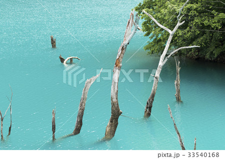 エメラルドグリーンの秘境 33540168