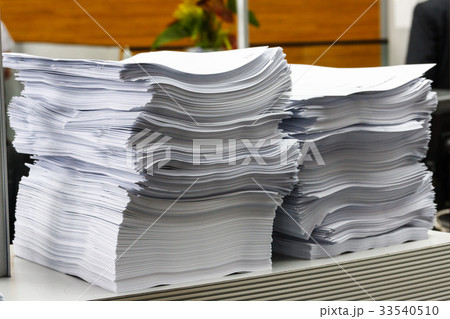 White paper irregular stack in the office White paper irregular stack in the office 33540510