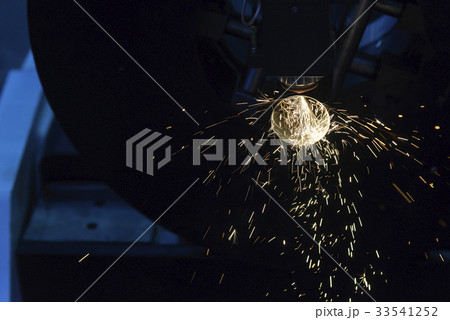 The CNC fiber laser cutting machine  33541252