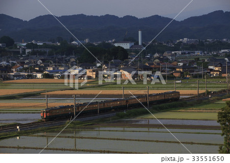 初夏の信越本線115系（群馬県：高崎⇔横川） 33551650