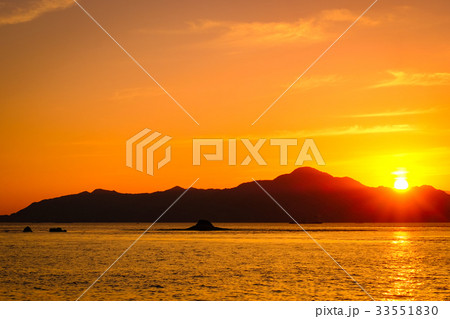 瀬戸内海の夕暮れ 33551830