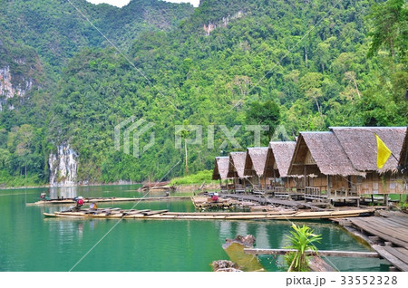 Bamboo raft floating on Cheow Lan Lake. 33552328