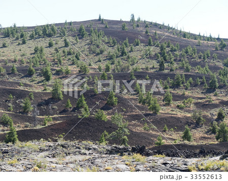 クレーターズ・オブ・ザ・ムーン 33552613