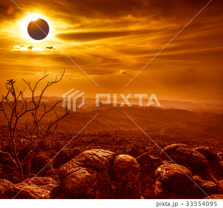 Scientific natural phenomenon. Total solar eclipse 33554095