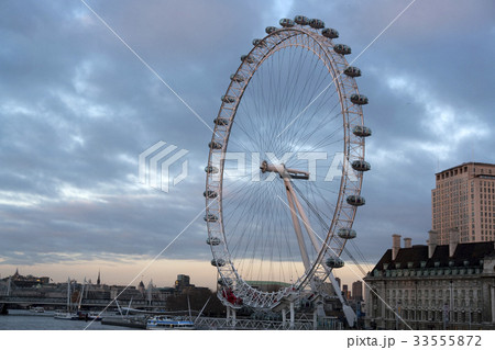 観光地 ロンドン ロンドンアイ 33555872
