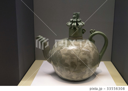 高麗青磁 博物館 やかん 33556308