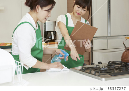 家事代行の女性 33557277