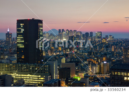【東京・夕景】新宿・富士山方面 33560234