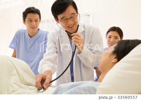 病院イメージ　診察 33560557