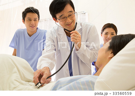 病院イメージ　診察 33560559