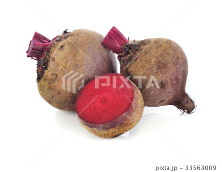 Fresh beetroot isolated on white Fresh beetroot isolated on white 33563009