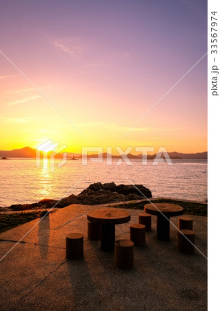瀬戸内海の夕暮れ 33567974