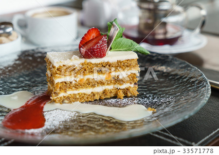 carrot cake carrot cake 33571778