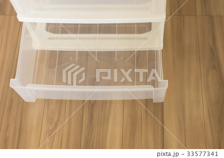 プラスチック製のチェスト 33577341
