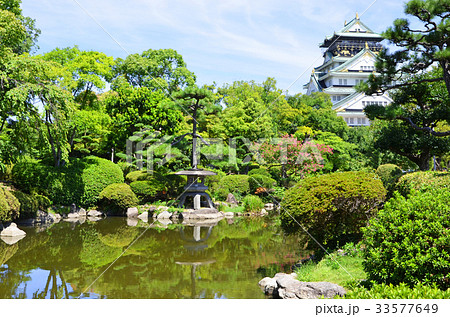 大阪城 日本庭園と天守閣の写真素材