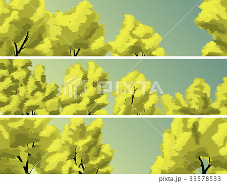 Horizontal banners crown of trees against the sky. 33578533