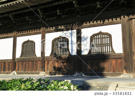 京都府・建仁寺・法堂・火灯窓 33581832