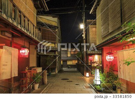 京都・祇園 33581850