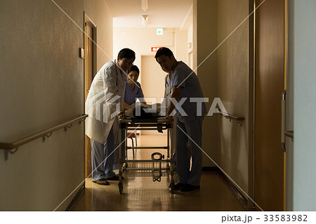 病院イメージ　 33583982