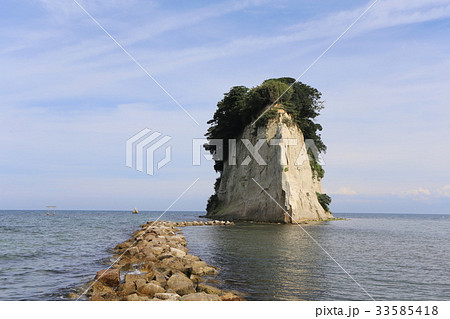 能登半島 見附島 能登半島 見附島 33585418