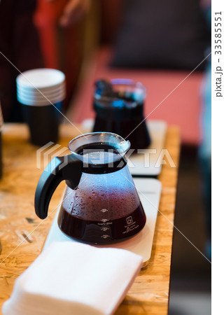 Espresso machine making coffee in pub, bar Espresso machine making coffee in pub, bar 33585551