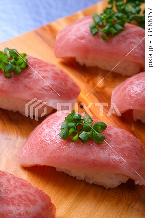 和牛握り寿司 33588157