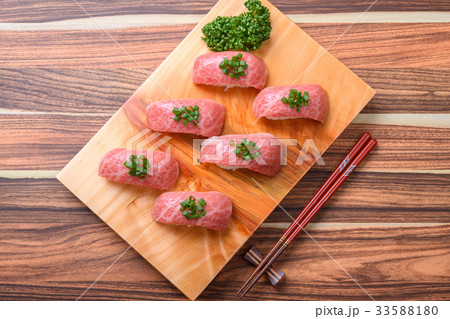 和牛握り寿司 33588180