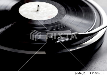レコードとレコードプレーヤー 33588269